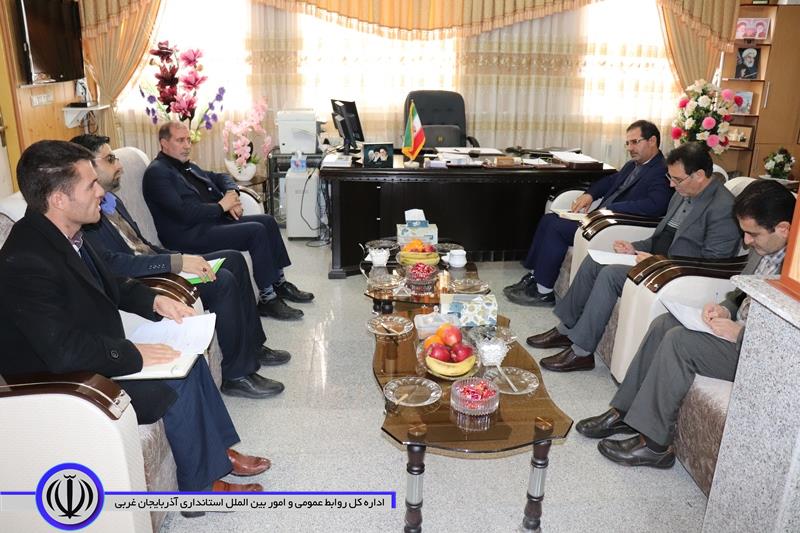 فرماندار چالدران:خدمات بسیار ارزنده بنیاد مسکن در روستاها باعث جلوگیری از مهاجرت روستائیان به شهرها ، تثبیت جمعیت در روستاها و ساماندهی و رفع مشکلات روستائیان شده است.