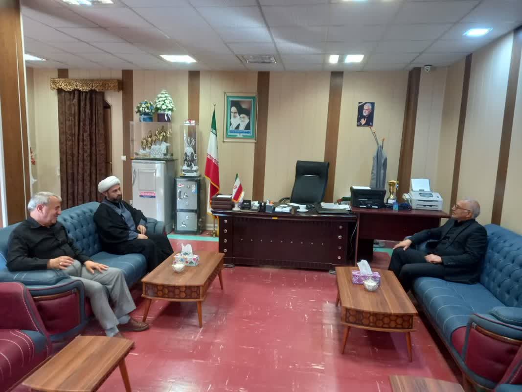 بازدید سرزده معاون امور عمرانی و برنامه ریزی فرمانداری چالدران از ادارات