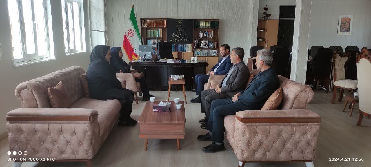 دیدار معاون امور بانوان مدیرکل ورزش و جوانان استان آذربایجان غربی با محمد رضا عبداله نژاد فرماندار چالدران