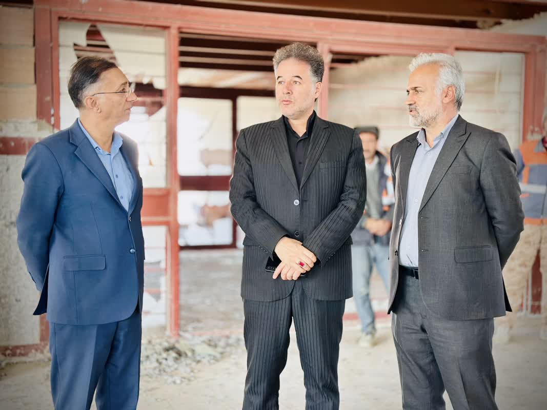 بازدید فرماندار چالدران از سالن مدیریت بحران شهرستان
