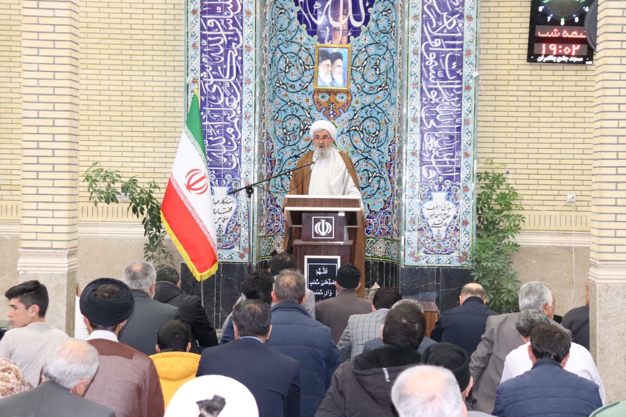 حضور فرماندار چالدران در آیین عبادی سیاسی نماز جمعه