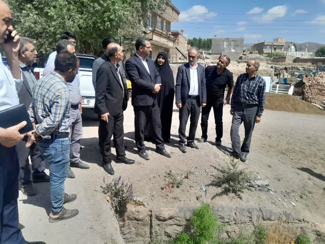 دیدار  فرماندار  چالدران و نماینده مردم  شهرستانهای ماکو.چالدران .شوط و پلدشت در مجلس شورای اسلامی با مردم روستای بیک کندی