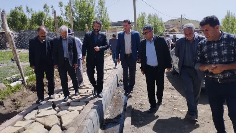 بازدید فرماندار چالدران از روند اجرای طرح هادی روستای مرزی عیسی قولیک