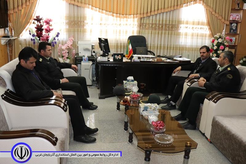 دیدار فرماندهی انتظامی چالدران و رئیس پلیس فتای استان با فرماندار شهرستان چالدران