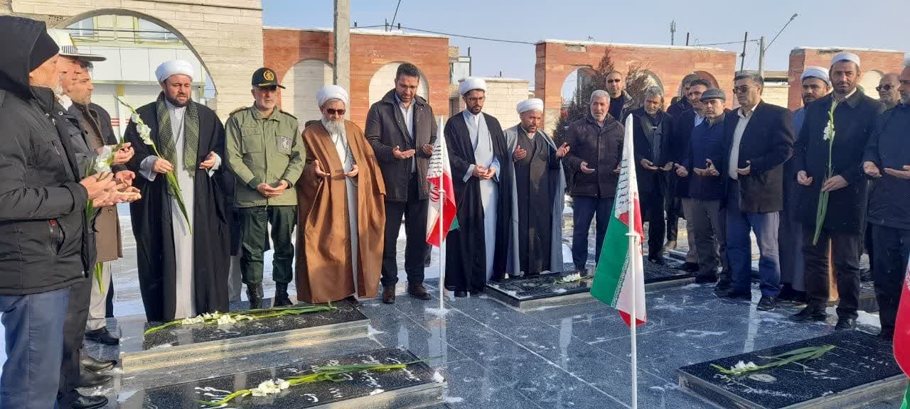 اولین روز از دهه مبارک فجر