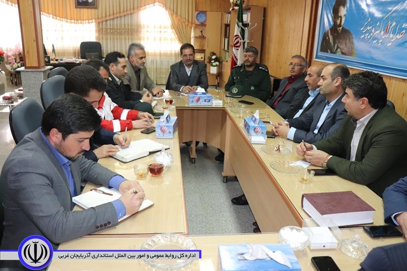 در اولین روز کاری سال 98جلسه مدیریت بحران شهرستان چالدران به ریاست محمدزاده فرماندار و با حضور اعضای آن در محل فرمانداری برگزار شد