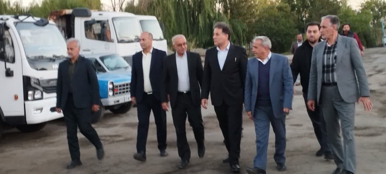 بازدید فرماندار چالدران از واحد ماشین آلات  شهرداری سیه چشمه