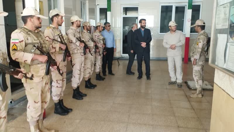 بازدید فرماندار و فرمانده سپاه چالدران از پاسگاه مرزی عمو خانزه