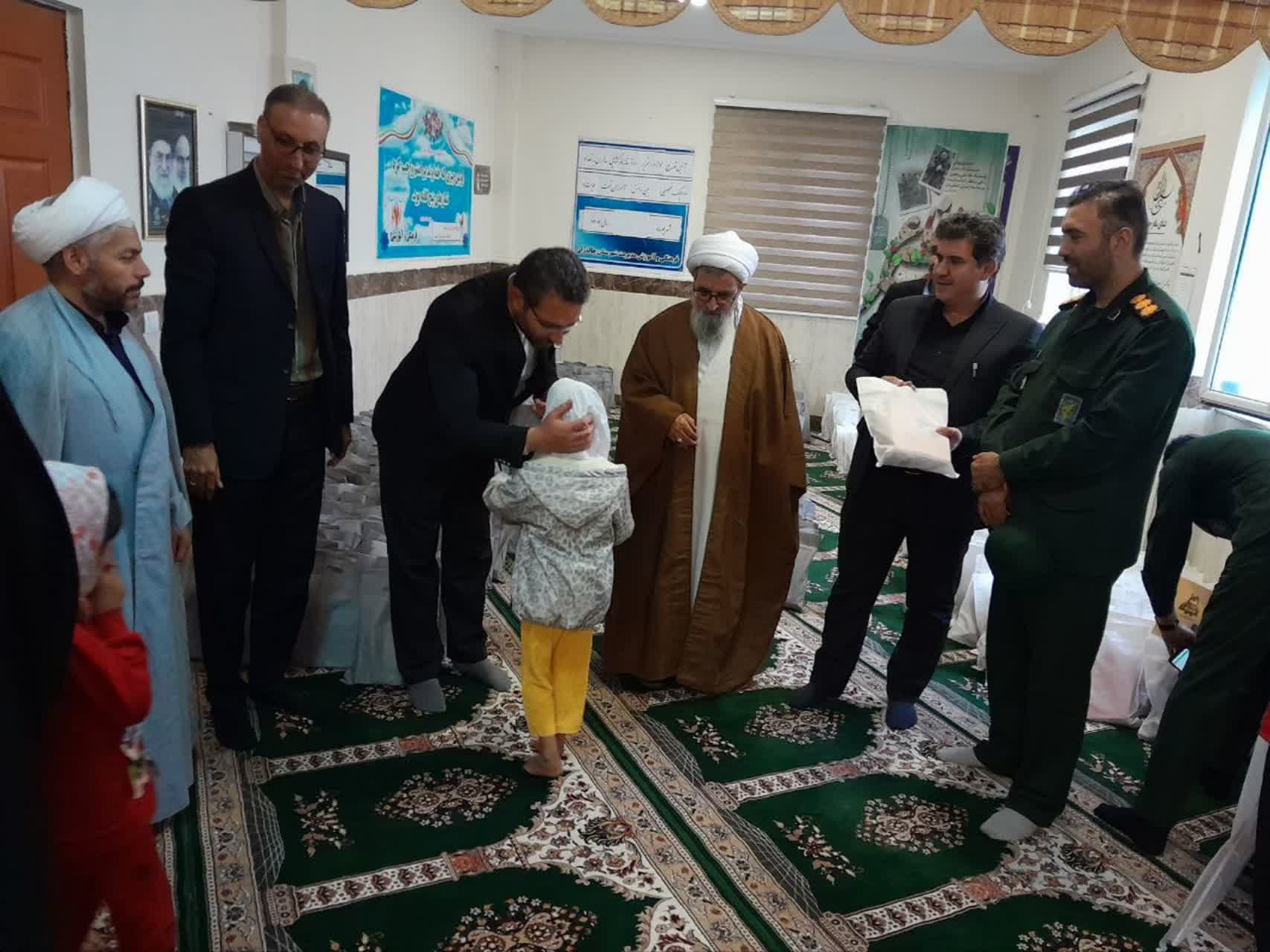 در آستانه بازگشایی مدارس 1000بسته لوازم‌التحریر میان دانش‌آموزان نیازمند و تحت پوشش این نهاد توزیع شد.