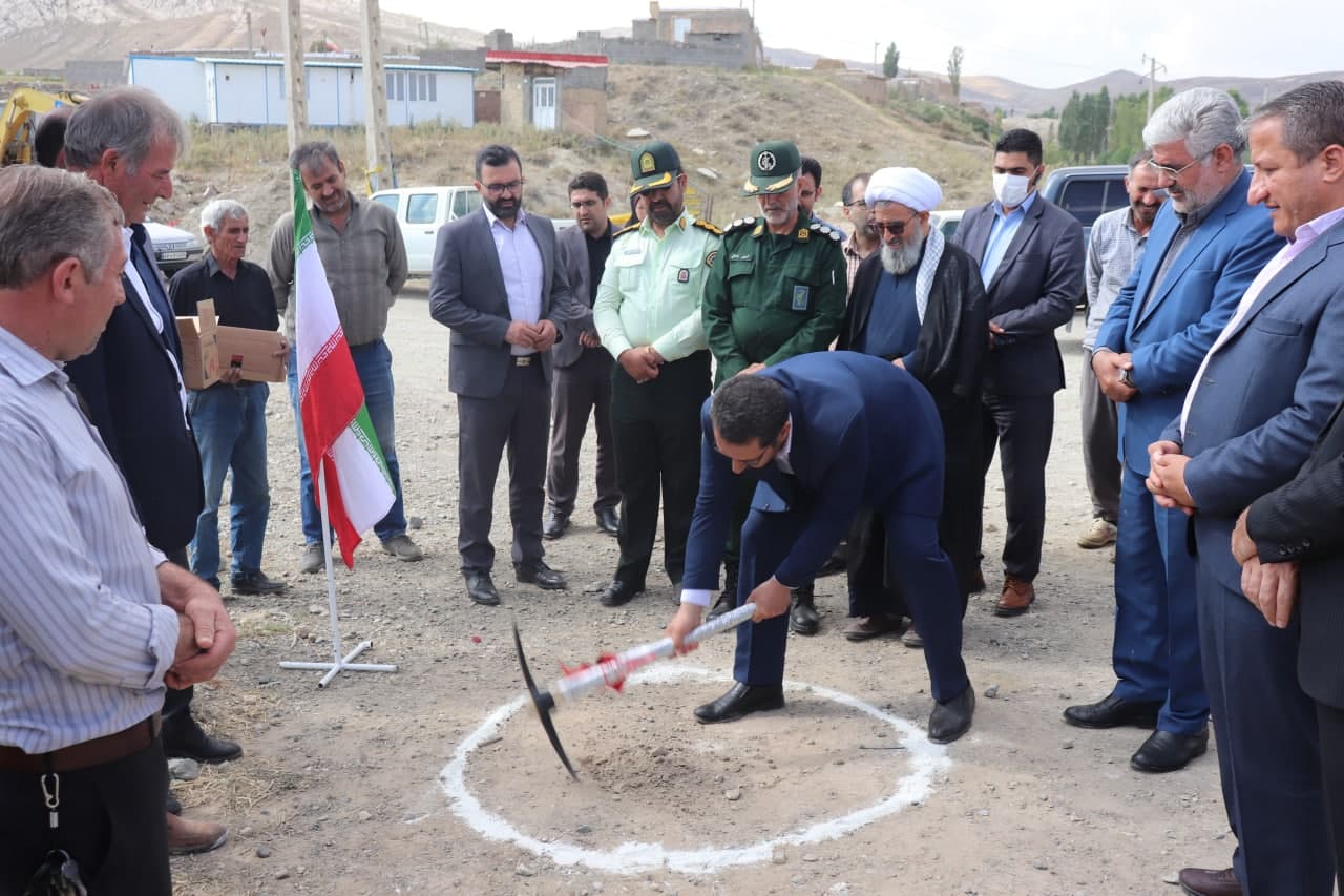 به مناسبت گرامیداشت هفته دولت : کلنگ زنی پروژه پل قرخ بلاغ شهرستان چالدران با اعتبار بیش از 30 میلیارد تومان