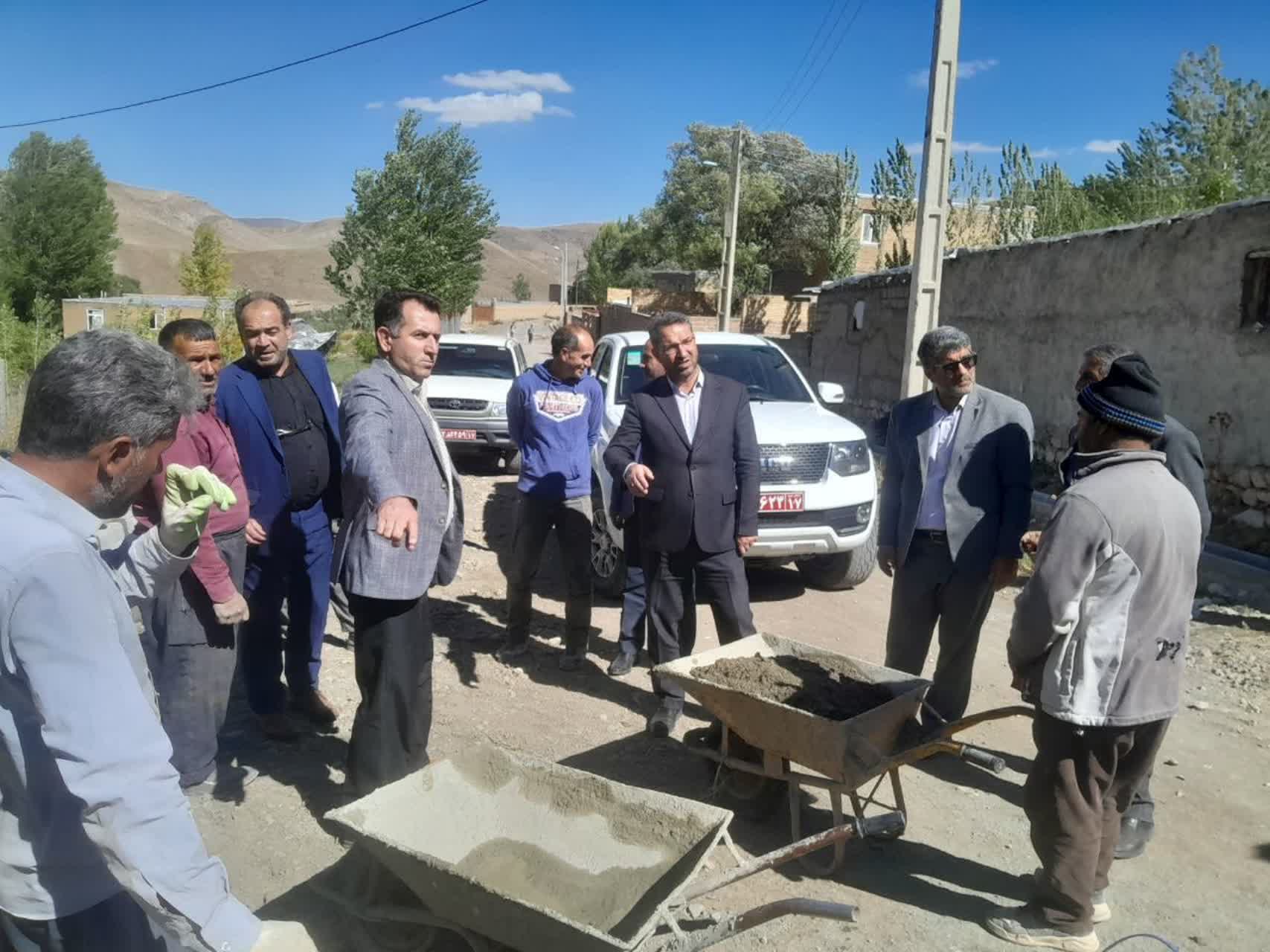 بازدید  فرماندار چالدران از روند اجرائی طرح ساماندهی معابر روستای محلملو