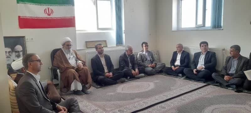 دیدار فرماندار و اعضای شورای اداری چالدران  با امام جمعه