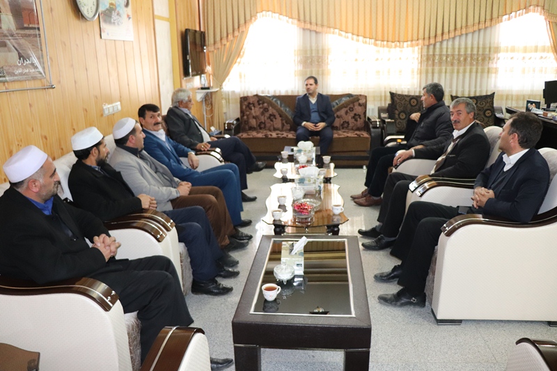 دیدار ماموستاها و معتمدین اهل سنت شهرستان چالدران با محمدزاده فرماندار جدید این شهرستان