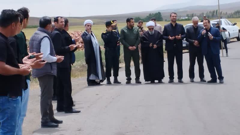 حضور فرماندار ، امام جمعه و اعضای شورای تأمین در مراسم عزاداری در روستاهای بخش دشتک ( حالحال سفلی)