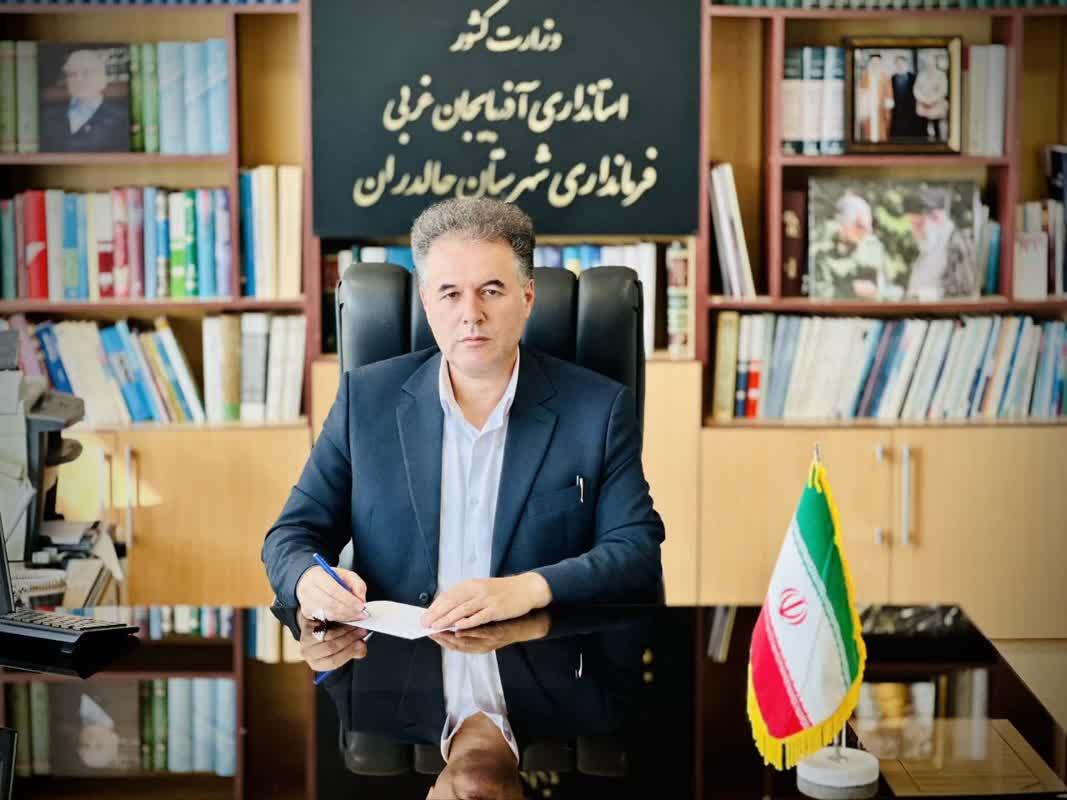 صمد اکبری فرماندار چالدران به مناسبت روز کتاب و کتابخوانی این روز را تبریک گفت