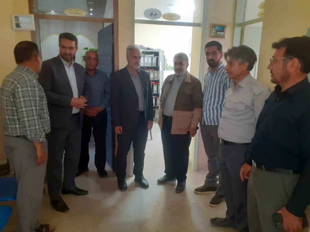 بازدید سرزده فرماندار چالدران از اداره منابع طبیعی و آبخیزداری