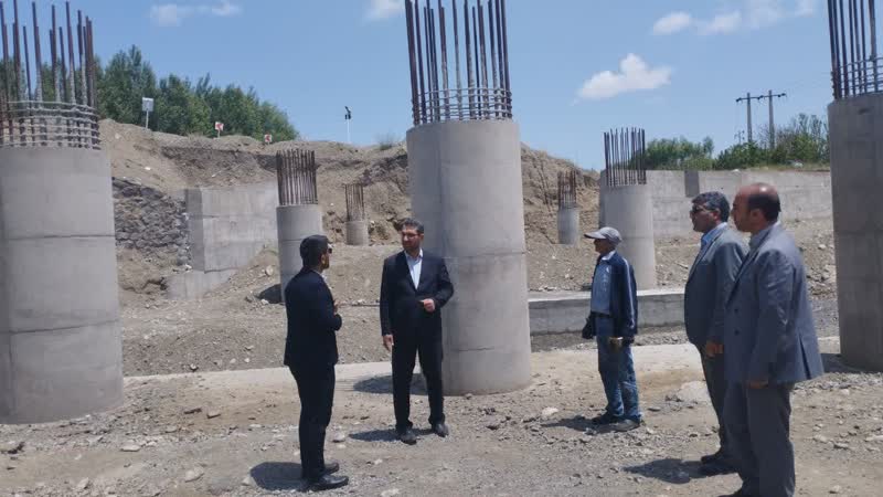 بازدید فرماندار چالدران از روند اجرائی پل روستای قرخ بلاغ
