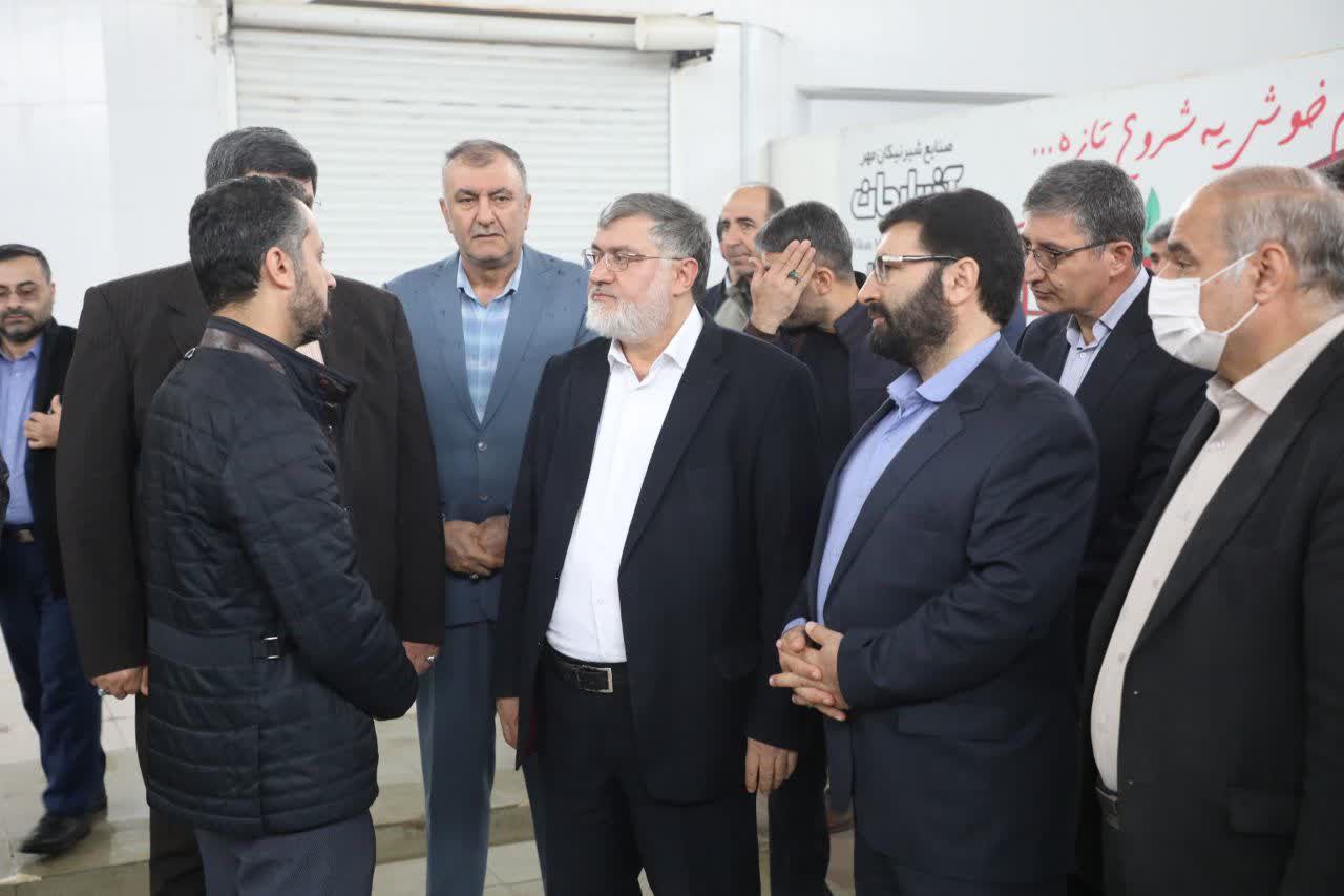 بازدید استاندار آذربایجان غربی از دو شرکت تولیدی و صنعتی نیمه راکد در ارومیه