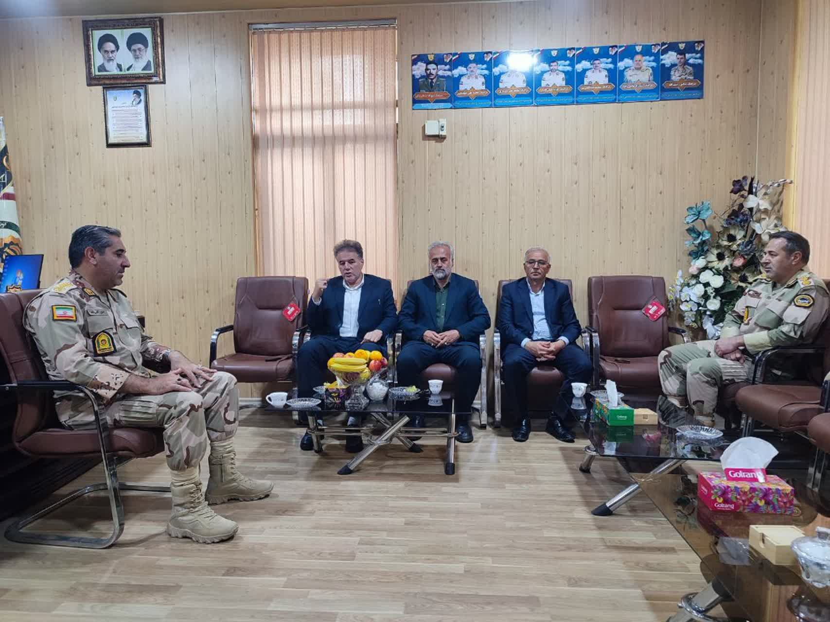 نشست فرماندار چالدران با فرمانده هنگ مرزی ماکو و چالدران
