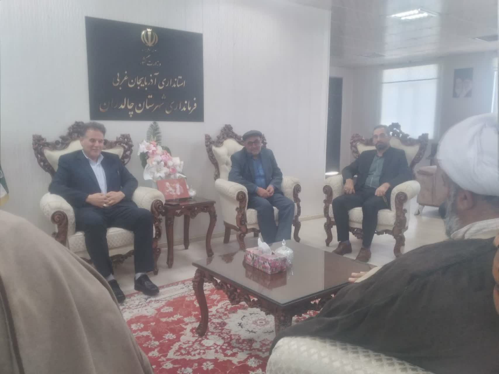 دیدار خادمیاران رضوی چالدران  با  فرماندار شهرستان