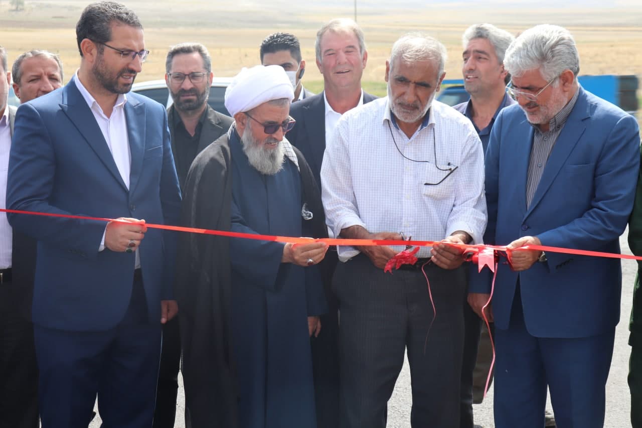 به مناسبت گرامیداشت هفته دولت : افتتاح پروژه بهسازی و آسفالت محور روستای قره تولکی بخش مرکزی شهرستان چالدران با اعتبار بیش از 2میلیارد تومان