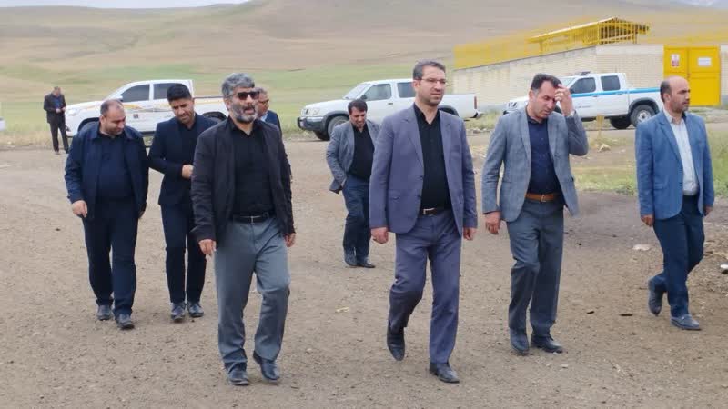 بررسی مسائل و مشکلات روستای  دار دره سی  با حضور فرماندار چالدران