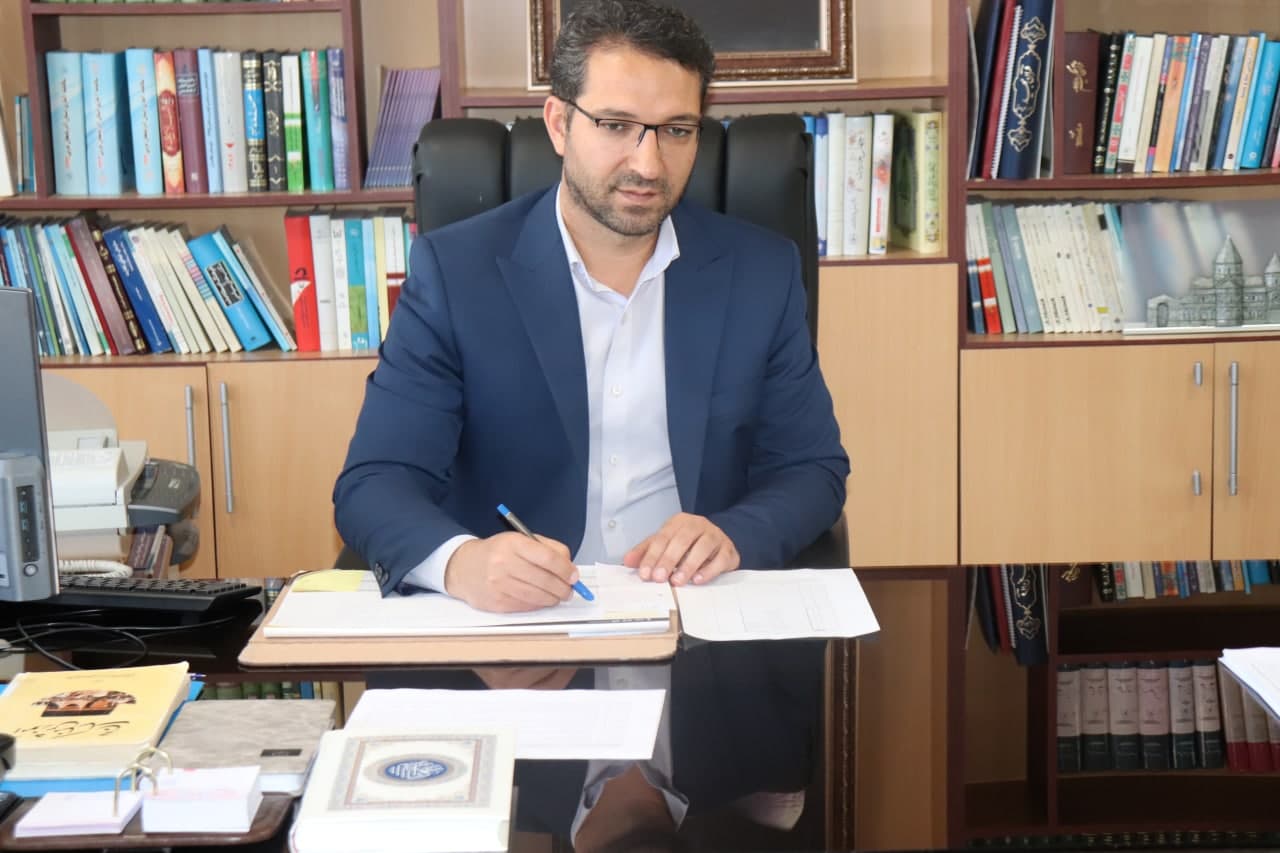 پیام تبریک محمدرضا عبدالهنژاد فرماندار شهرستان چالدران به مناسبت سالروز ولادت حضرت علی ( ع ) و روز پدر