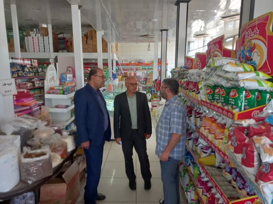 بازدید معاون عمرانی و برنامه ریزی فرمانداری چالدران از فروشگاههای زنجیره ای  شهرستان