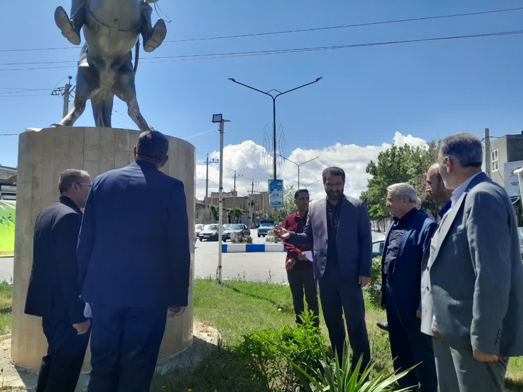بازدید فرماندار چالدران از میدان صفوی