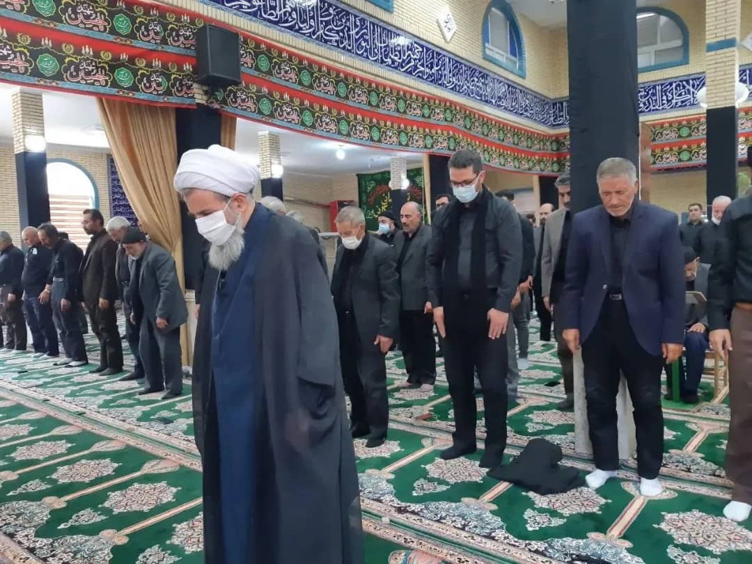 اقامه نماز ظهر تاسوعا با حضور محمدرضا عبدالله نژاد فرماندار شهرستان چالدران