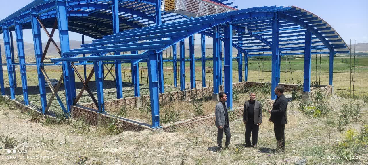 فرماندار چالدران از سالن ورزشی چند منظوره شهر آواجیق بازدید کرد