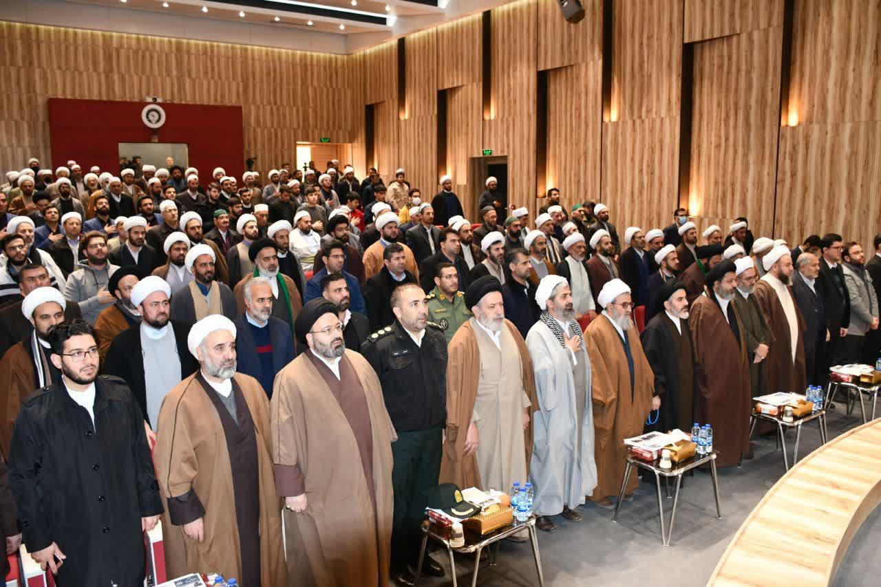 حضور محمدرضا عبدالله نژاد فرماندار چالدران و اعضای شورای تامین شهرستان در نشست بصیرتی علمای اهل تشیع و تسنن شهرستان های ماکو . چالدران . شوط . پلدشت