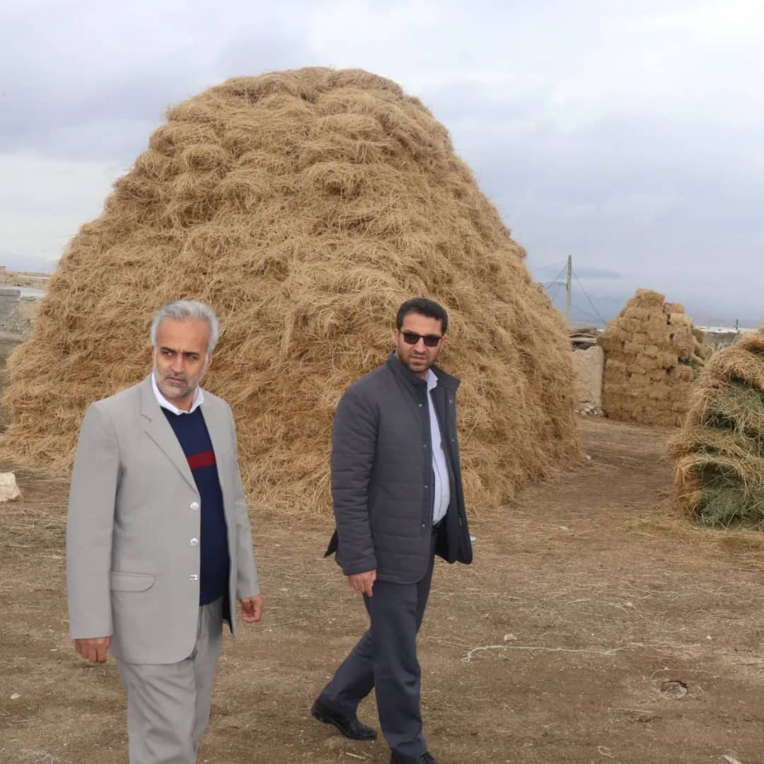 ✅عبدالله نژاد فرماندار شهرستان چالدران ، با حضور در روستای قوری ناو ضمن بازدید از روستا از نزدیک مسائل و مشکلات اهالی روستا را مورد بحث و بررسی قرار دادند.