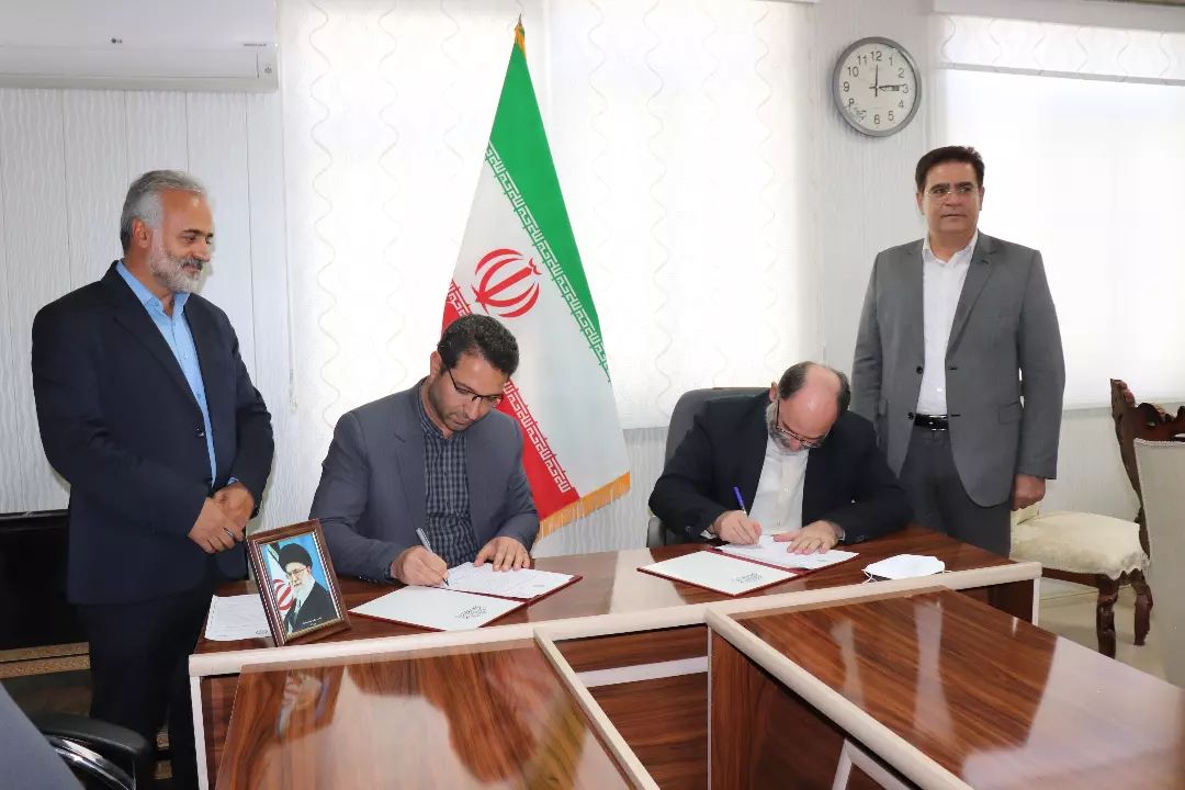  ✍ دکتر ولیزاده رئیس دانشگاه علوم پزشکی استان آذربایجان غربی با حضور در فرمانداری شهرستان چالدران ، با محمدرضا عبدالله نژاد فرماندار این شهرستان دیدار و گفت و گو کرد.