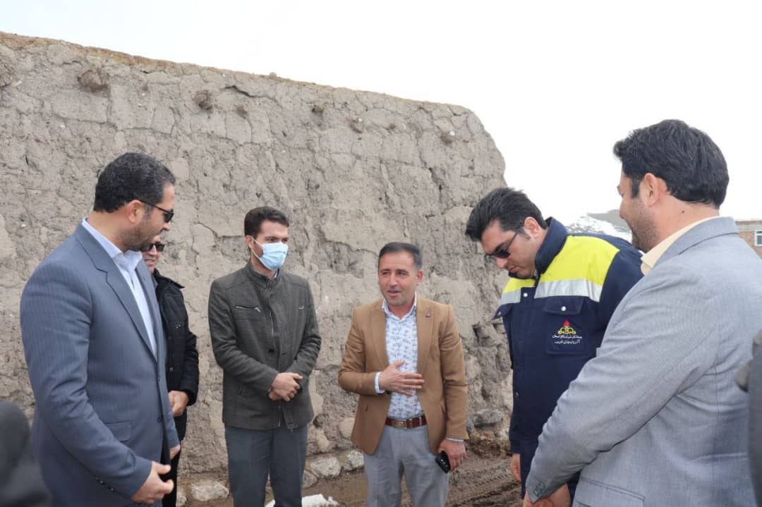 ✅عبدالله نژاد فرماندار شهرستان چالدران به همراه جمعی از اعضای شورای اداری شهرستان باحضور در روستای جنگ تپه در بخش دشتک ضمن دیدار با اهالی روستا مسائل و مشکلات این روستا را از نزدیک مورد بررسی قرار داد