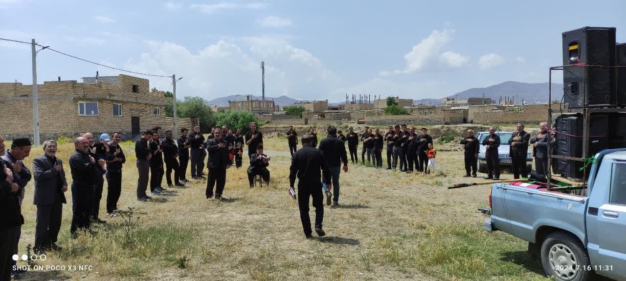 📸گزارش تصویری 🏴حضور محمدرضا عبداله نژادفرماندار شهرستان چالدران در مراسم عزاداری عاشورای حسینی _ هیئت عزاداران حضرت قاسم (ع)