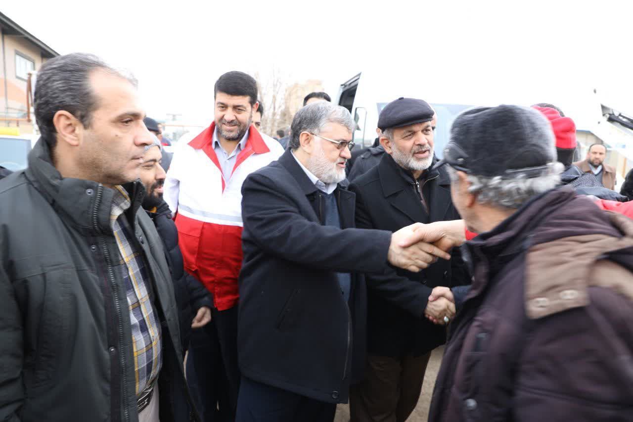 بازدید وزیر کشور به همراه استاندار آذربایجانغربی از اسکان اضطراری زلزلهزدگان خوی/ مجموعه ورزشی ولیعصر
