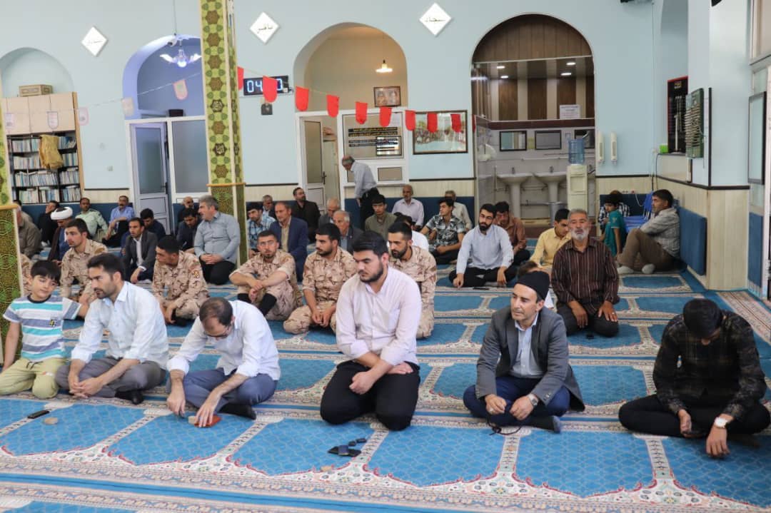 محمدرضا عبدالله نژاد فرماندار شهرستان چالدران به مناسبت گرامی داشت هفته مبارزه با مواد مخدر قبل از خطبه های نماز جمعه در خصوص مواد مخدر و آسیب های ناشی از آن به سخنرانی پرداخت.
