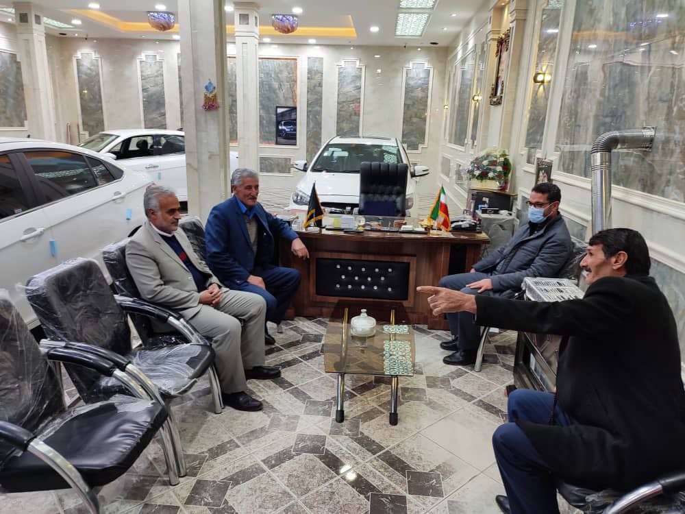 ✅عبدالله نژاد فرماندارشهرستان چالدران، با حضور در سطح بازار شهرستان و گفتگو با فروشندگان لوازم خانگی و نمایشگاه خودرو از نزدیک در جریان وضعیت و مشکلات آنان قرار گرفت.