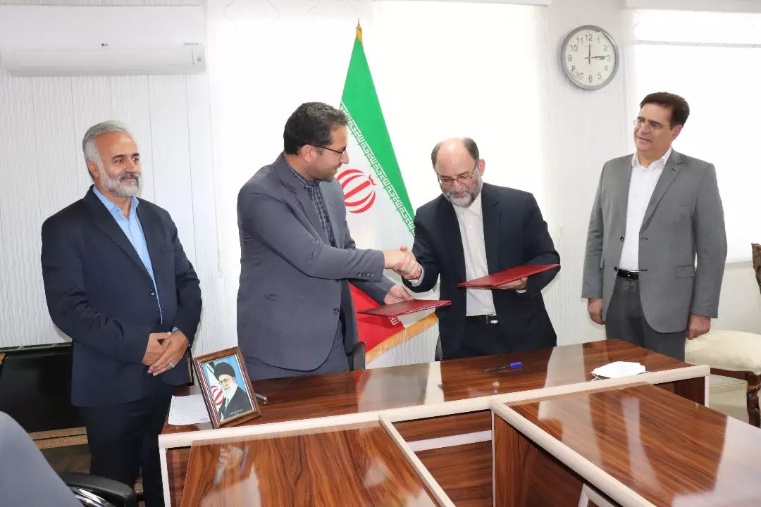  ✍ دکتر ولیزاده رئیس دانشگاه علوم پزشکی استان آذربایجان غربی با حضور در فرمانداری شهرستان چالدران ، با محمدرضا عبدالله نژاد فرماندار این شهرستان دیدار و گفت و گو کرد.