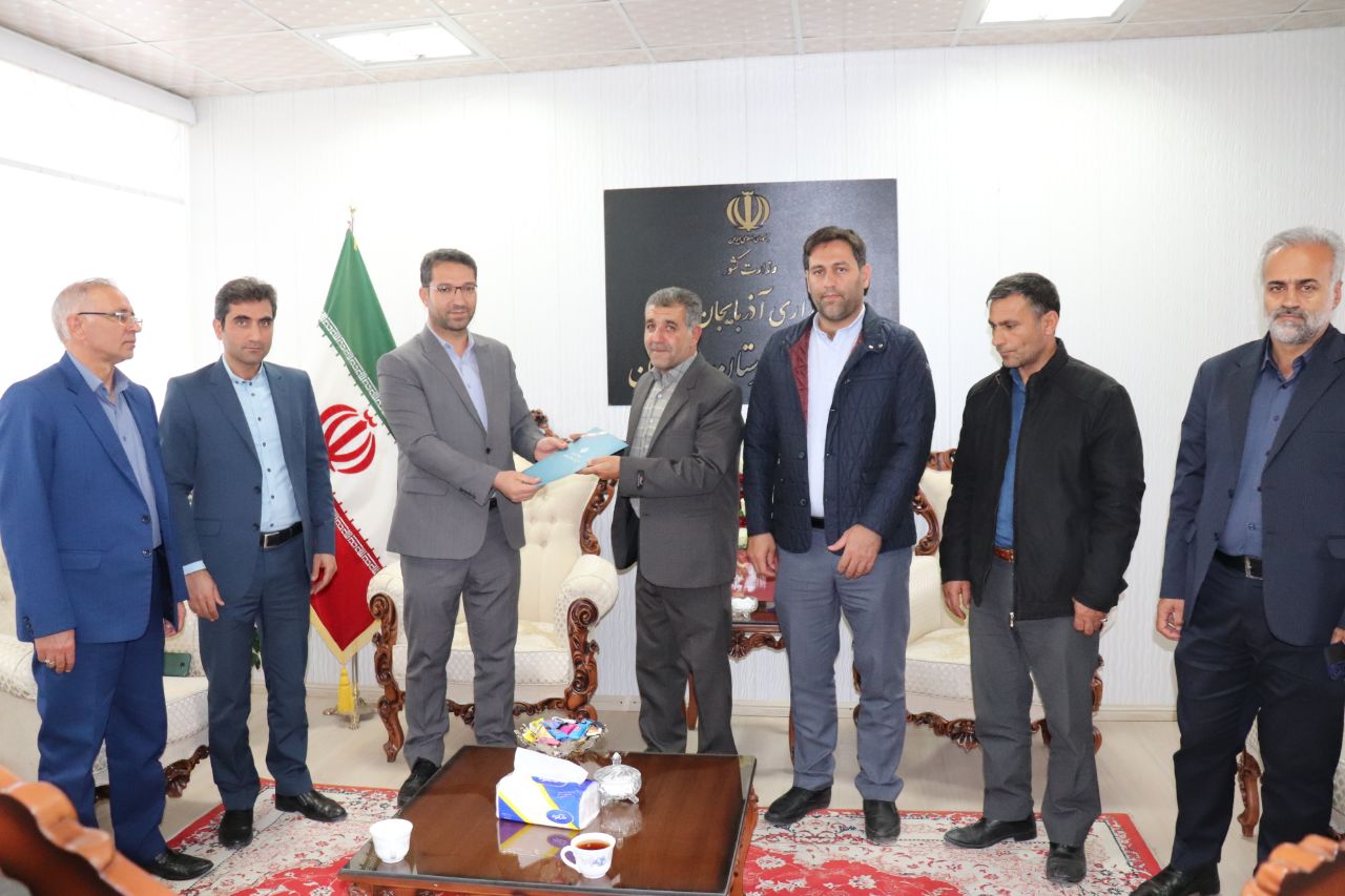 جلسه تکریم و معارفه رئیس جدید اداره ورزش و جوانان شهرستان چالدران برگزار شد.