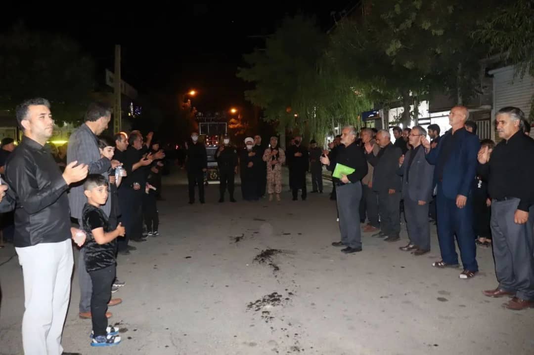 حضور فرماندارشهرستان چالدران در جمع عزاداران حسینی در شب تاسوعا