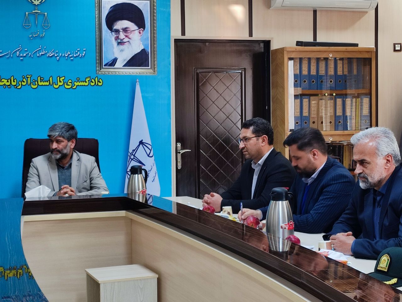 دیدار محمدرضا عبدالله نژاد فرماندار شهرستان چالدران به همراه حجتالاسلام والمسلمین محمد زاده امام جمعه و اعضای شورای تأمین شهرستان چالدران با عتباتی رییس کل دادگستری استان آذربایجان غربی