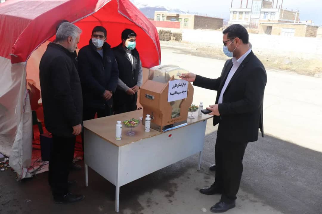 ✅در آستانه سال جدید عبدالله نژاد فرماندار شهرستان چالدران در پایگاه جمع آوری کمک های مردمی مرکز نیکوکاری حضرت سیدالشهداء(ع) حضور یافت و هدایای مالی خود را به این پایگاه اهداکرد.