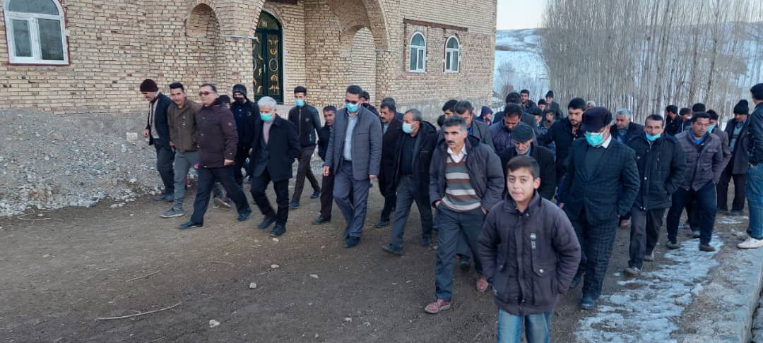 ✅ عبدالله نژادفرماندار شهرستان چالدران در تداوم برنامه های بازدید از روستاها، با اهالی تعدادی از روستای بخش مرکزی این شهرستان دیدار و گفتگو کرد.
