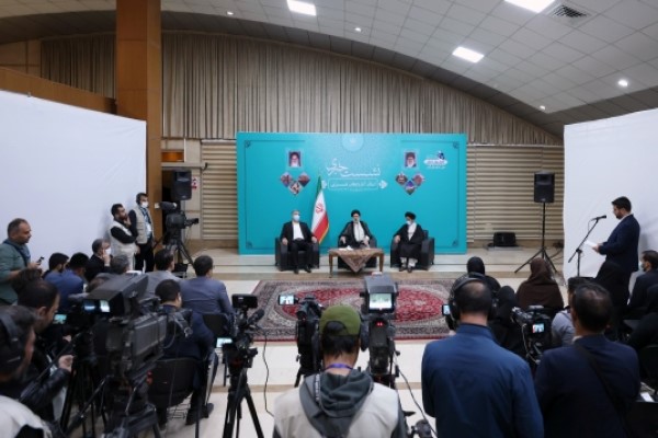 آیتالله رئیسی در نشست خبری سفر به آذربایجان غربی: سفر دولت به آذربایجان غربی 157 مصوبه در حوزههای مختلف داشت