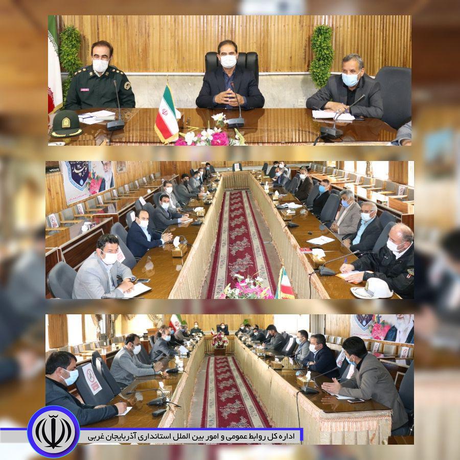 ✅جلسه شورای هماهنگی ترافیک به ریاست محمد زاده فرماندار باهدف بررسی مسائل و مشکلات حوزه ترافیکی چالدران وبررسی طرح های پیشنهادی ایمن سازی ترافیک شهری و روستایی باهدف بهسازی ترافیک در سالن جلسات فرماندا