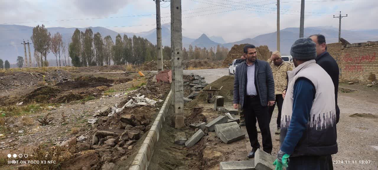💢بازدید محمد رضا عبداله نژاد فرماندار چالدران به همراه بخشدار مرکزی از کانال کشی دفع آب های سطحی روستای زاویه