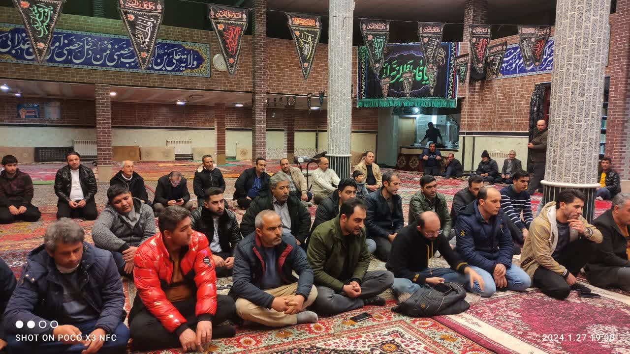 برپایی میز خدمت با حضور فرماندار شهرستان چالدران معاونین بخشدار دشتک و جمعی از مدیران ادارات در مسجد جامع آواجیق با هدف بررسی مسائل مشکلات این بخش