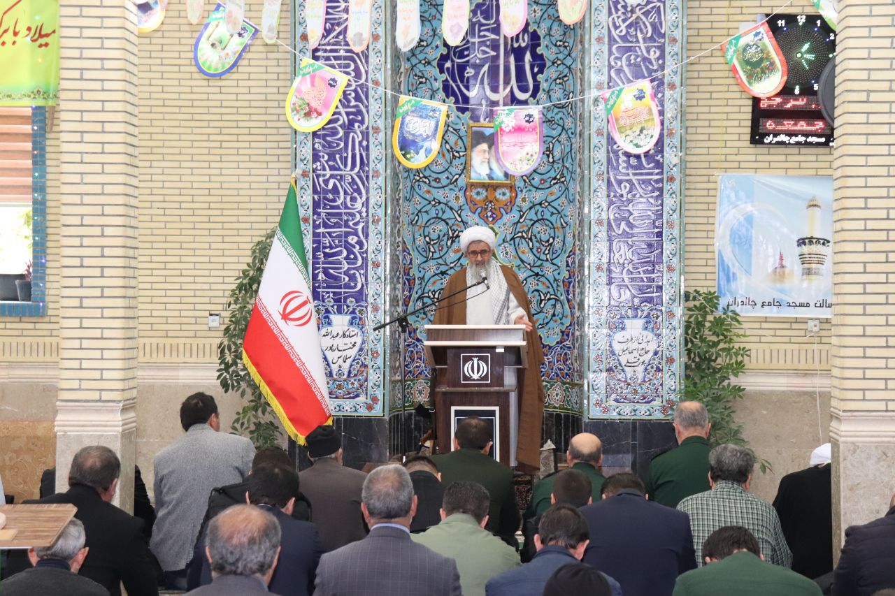 حضور فرماندار چالدران در نمازجمعه